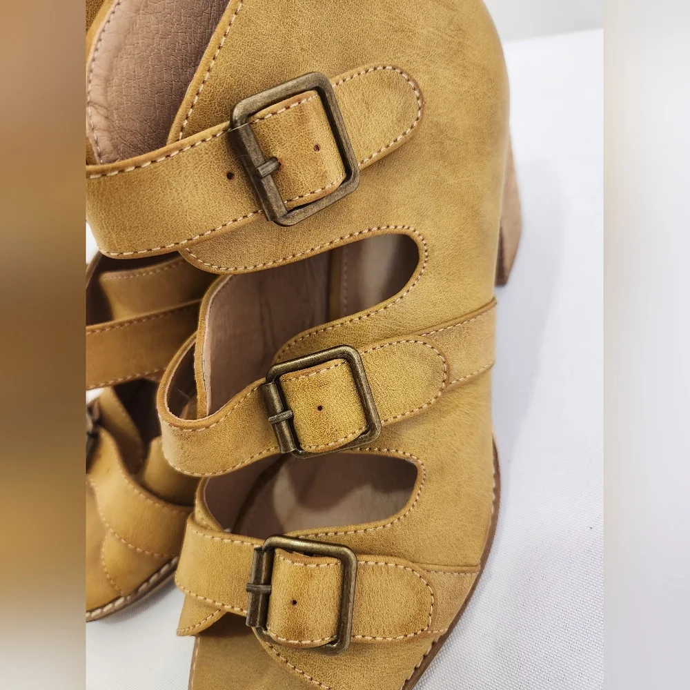 Beast Fashion Mustard Cutout Buckle Block Heel Sandals – Size 8.5 - Picture 8 of 10